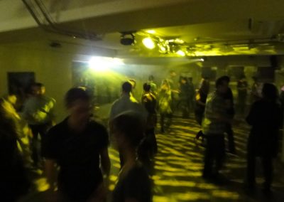 Bild von einer Party im Eventsaal 4 mit Partybeleuchtung